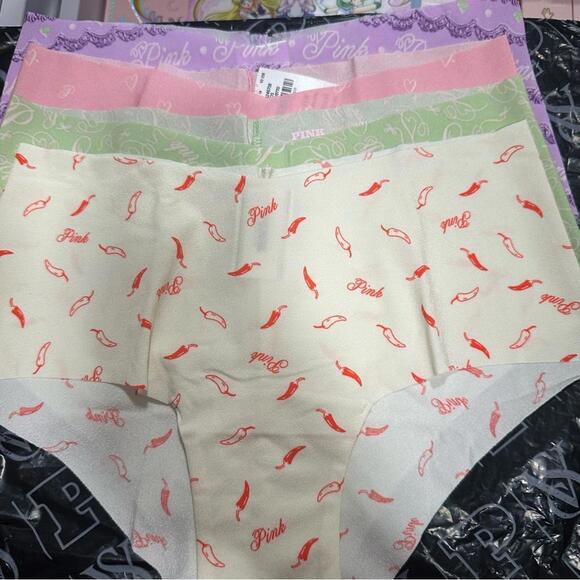 Victoria’s Secret No-Show Cheeky Panties - Picture 4 of 7